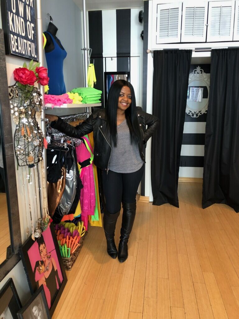 FACES OF MYNK: Meet Theresa, owner of Vamp Boutique!